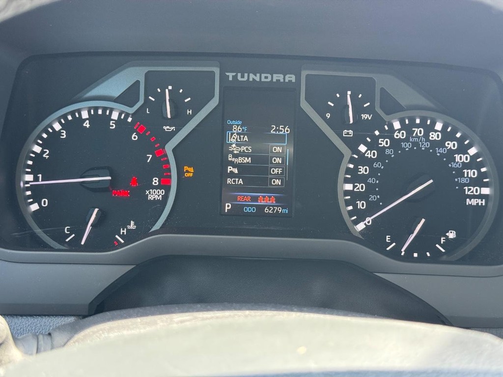 Toyota Tundra 4WD Vehicle Image 19