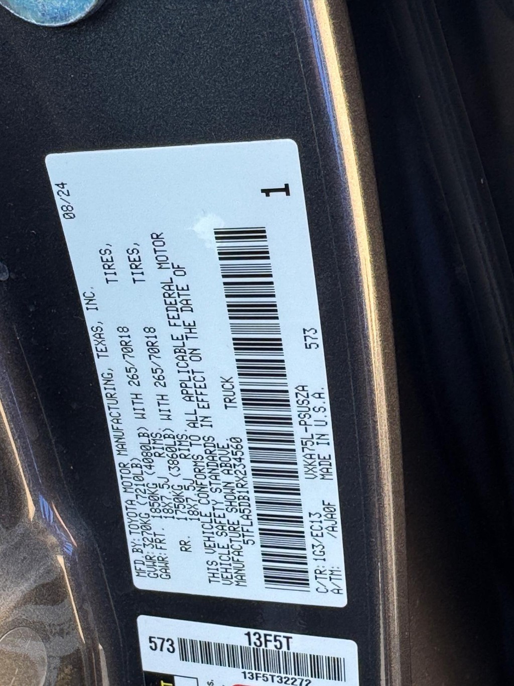Toyota Tundra 4WD Vehicle Image 22