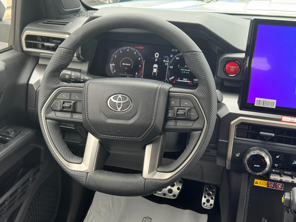 Toyota Tacoma 4WD Vehicle Image 8