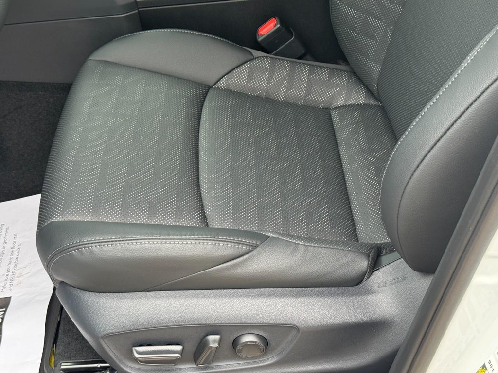 Toyota Tacoma 4WD Vehicle Image 11