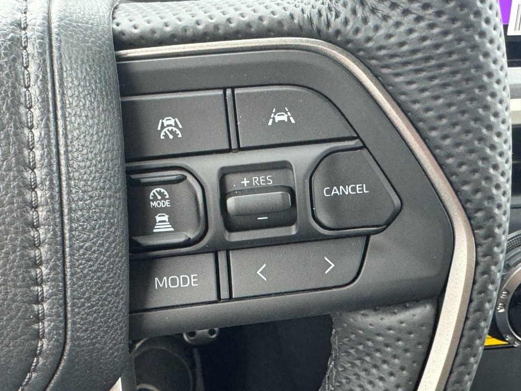 Toyota Tacoma 4WD Vehicle Image 13