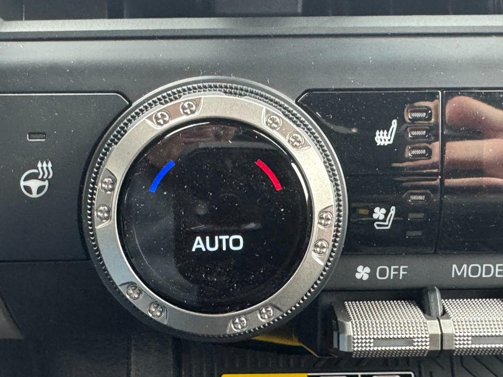 Toyota Tacoma 4WD Vehicle Image 15