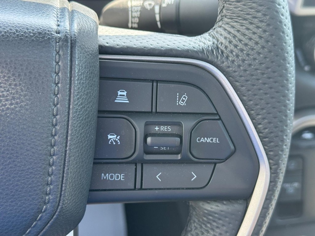 Toyota Tundra 4WD Vehicle Image 21