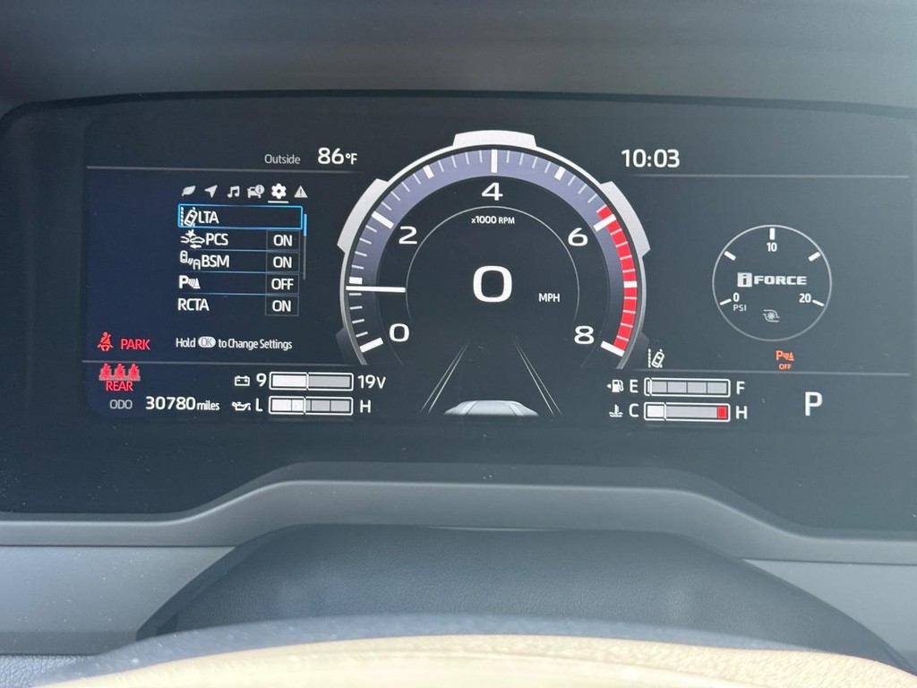 Toyota Tundra 4WD Vehicle Image 22