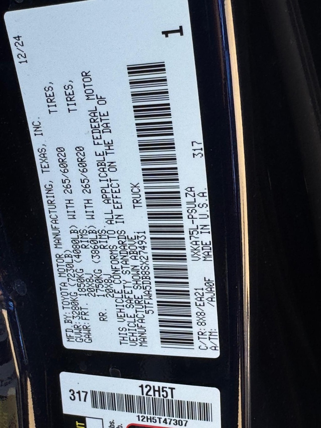 Toyota Tundra 4WD Vehicle Image 26