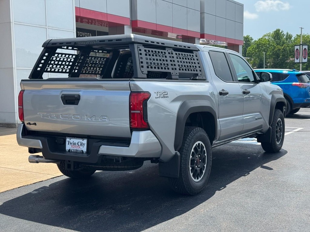 Toyota Tacoma 4WD Vehicle Image 3