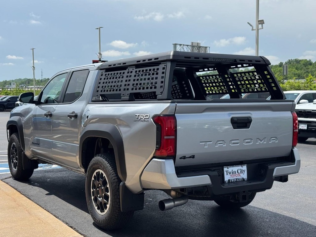 Toyota Tacoma 4WD Vehicle Image 6
