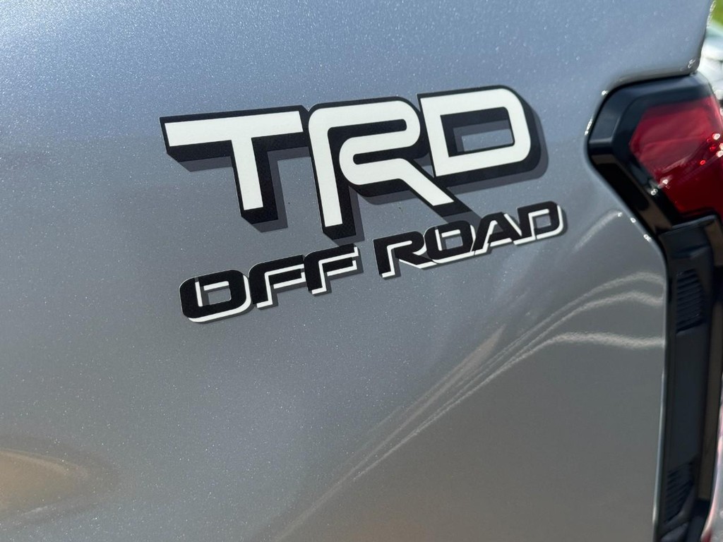 Toyota Tacoma 4WD Vehicle Image 14