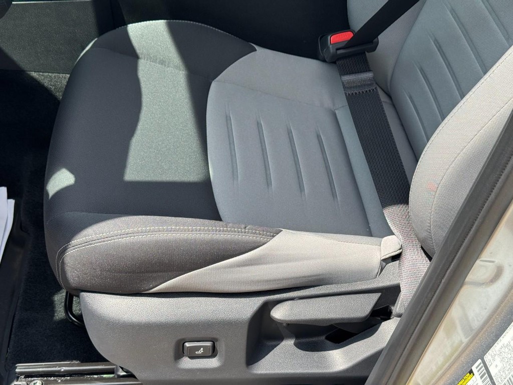 Toyota Tacoma 4WD Vehicle Image 16
