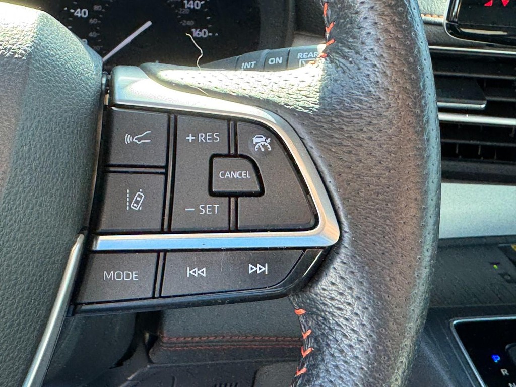 Toyota Sienna Vehicle Image 20