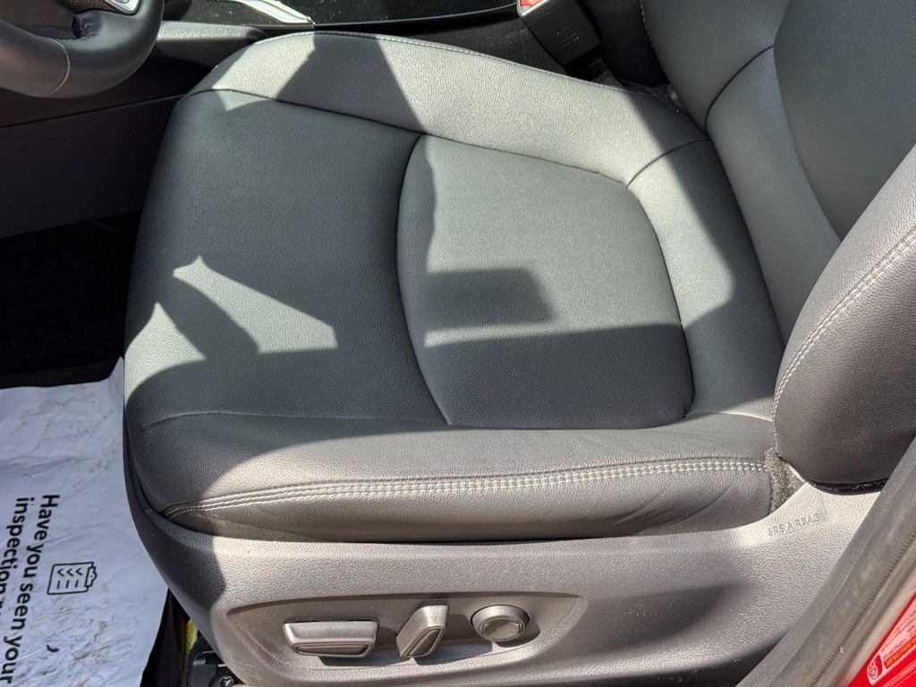 Toyota Corolla Cross Vehicle Image 16