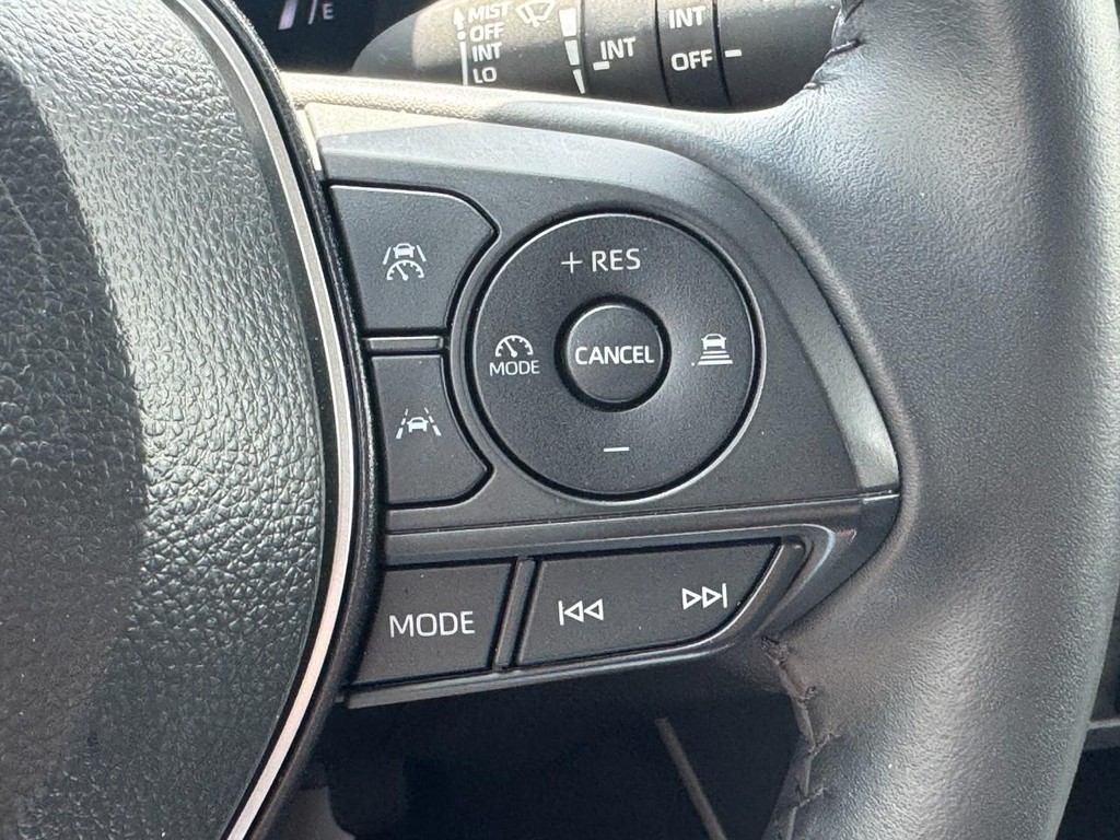 Toyota Corolla Cross Vehicle Image 18