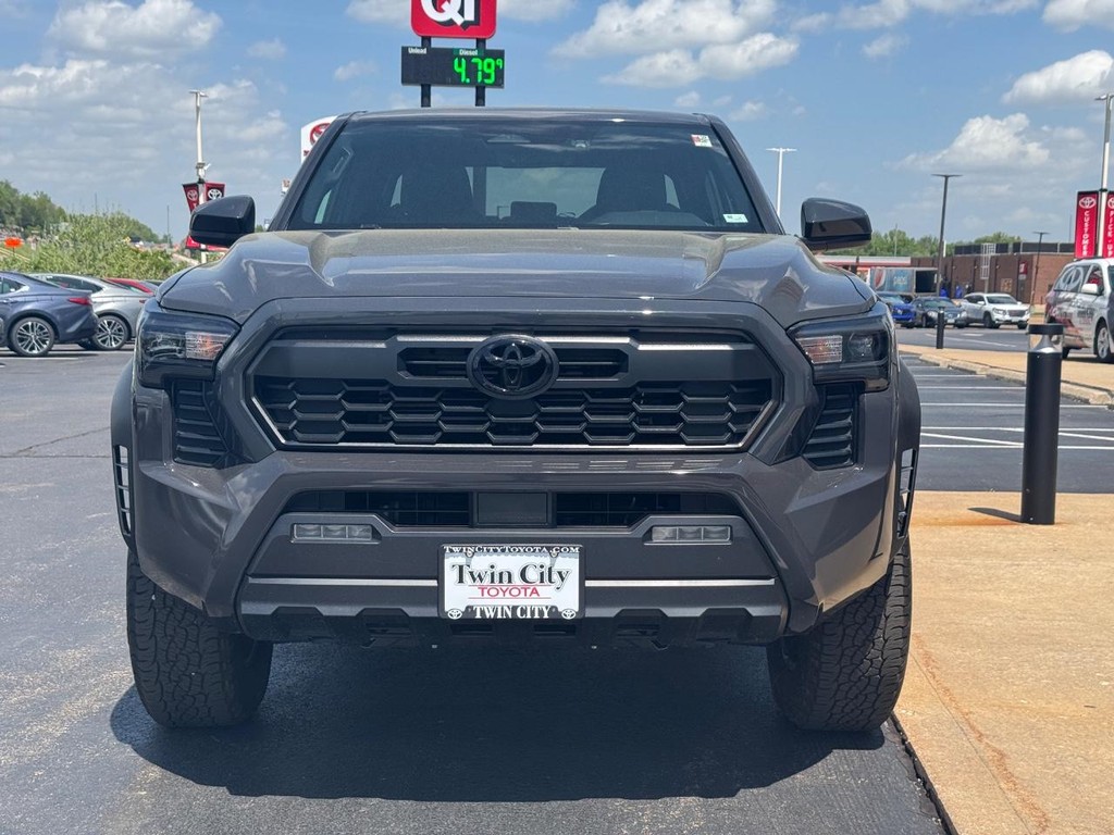 Toyota Tacoma 4WD Vehicle Image 8