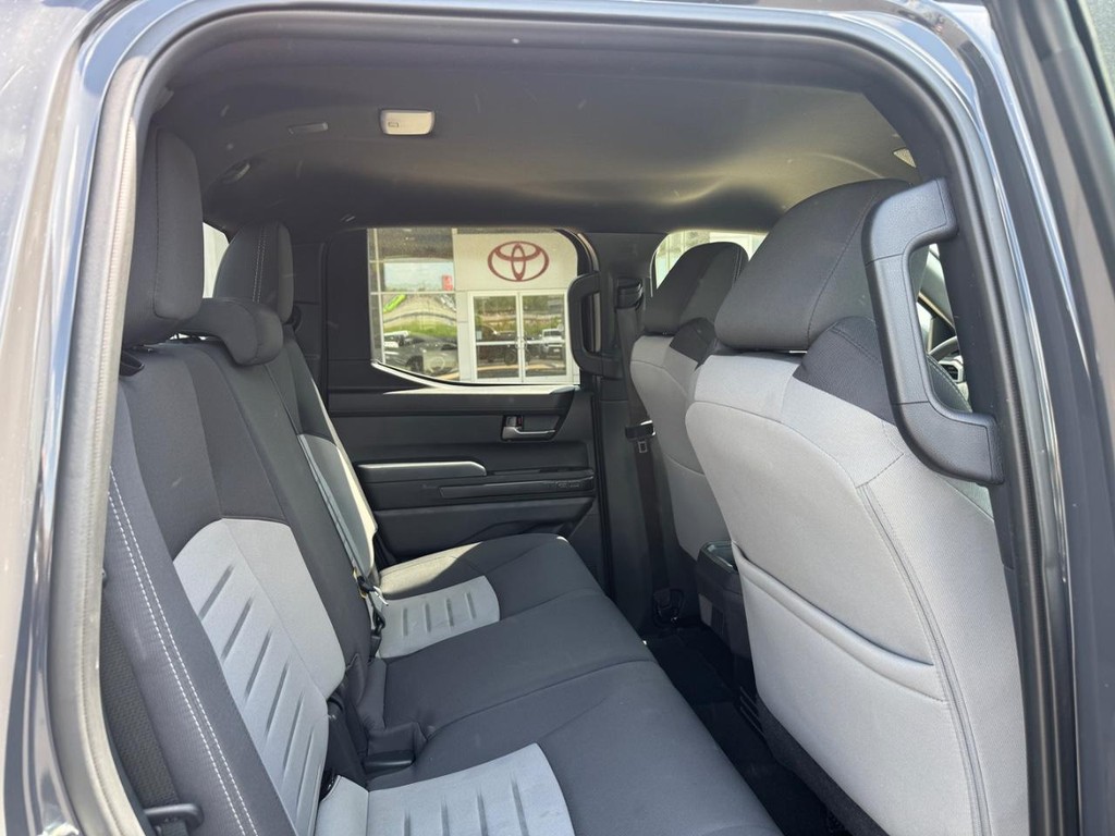Toyota Tacoma 4WD Vehicle Image 10