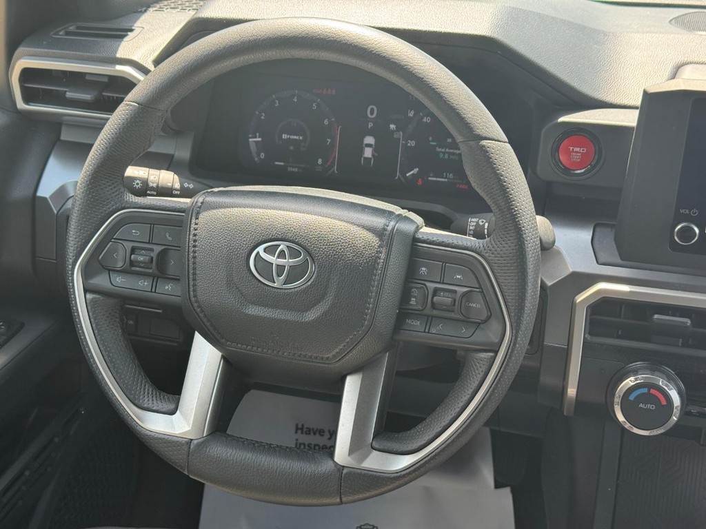 Toyota Tacoma 4WD Vehicle Image 12