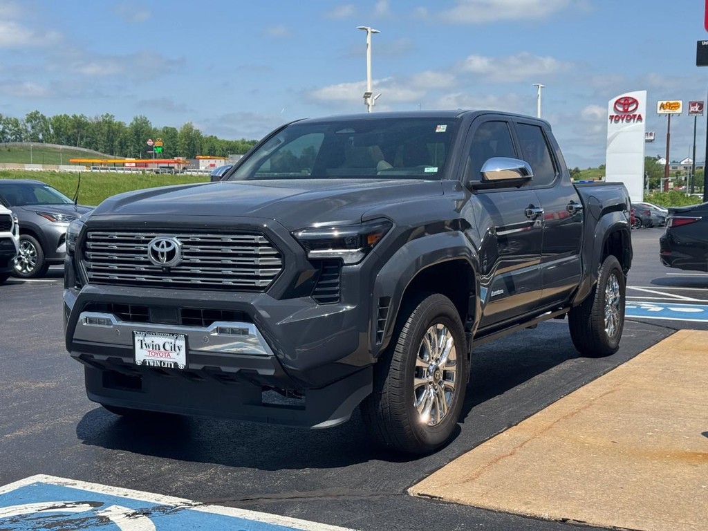 Toyota Tacoma 4WD Vehicle Image 8