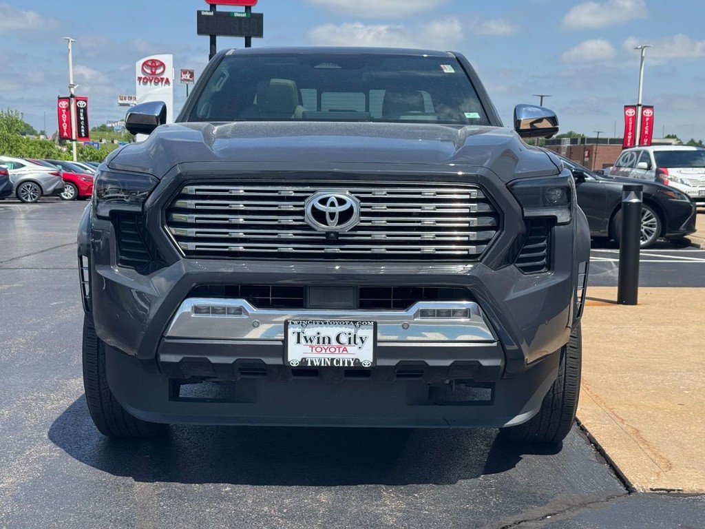 Toyota Tacoma 4WD Vehicle Image 9
