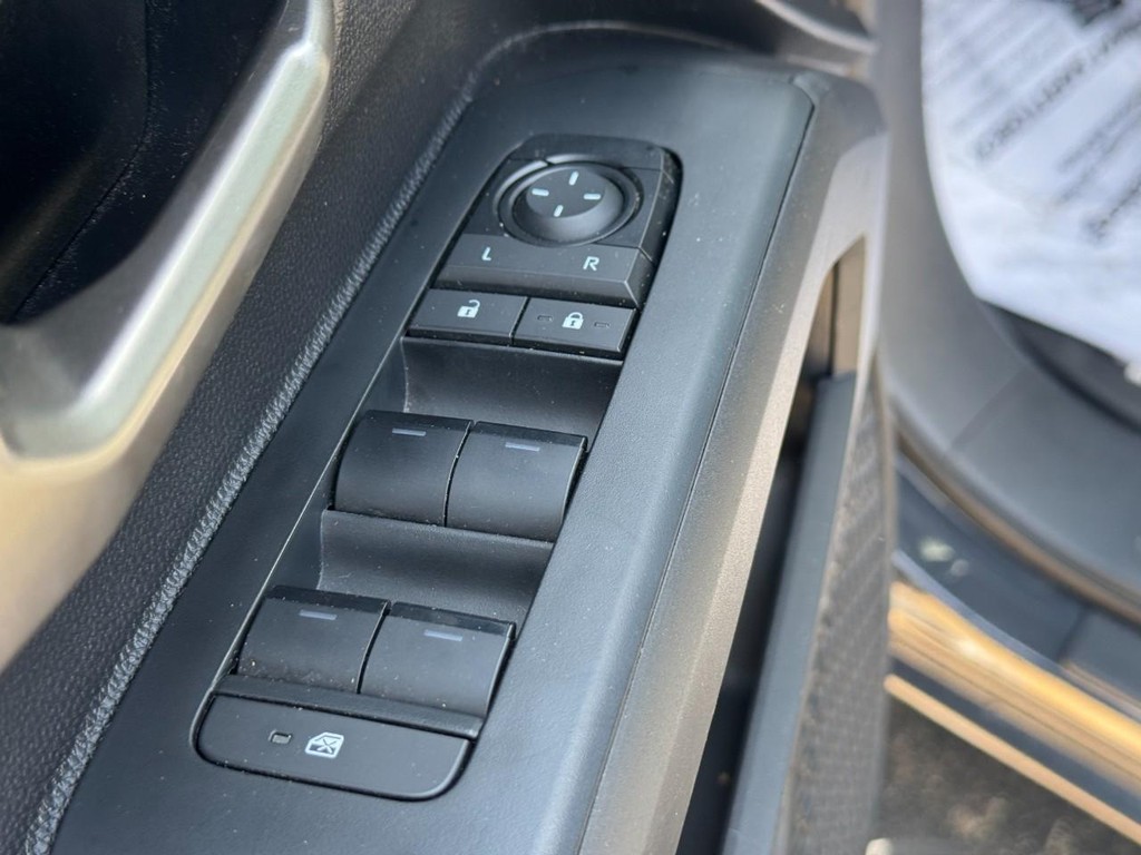 Toyota Tacoma 4WD Vehicle Image 14