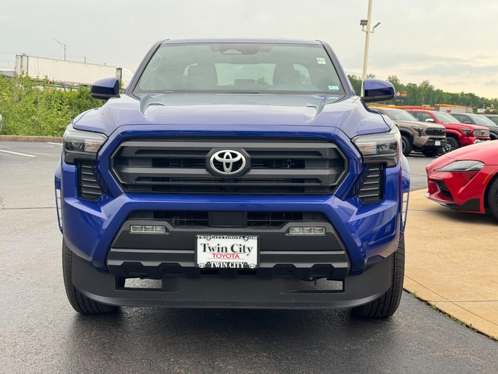 Toyota Tacoma 4WD Vehicle Image 9