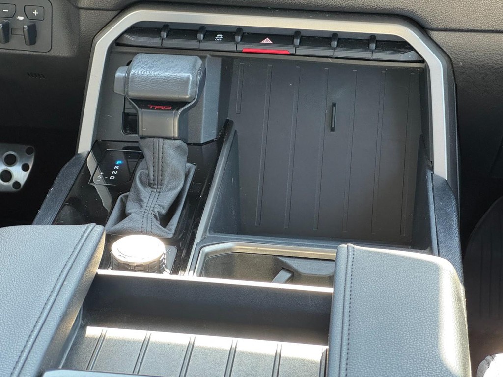 Toyota Tundra 4WD Vehicle Image 14