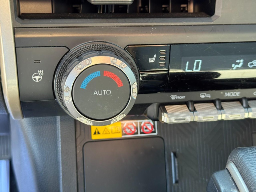 Toyota Tacoma 4WD Vehicle Image 21