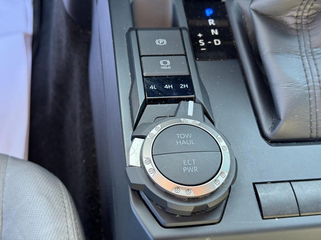 Toyota Tacoma 4WD Vehicle Image 22