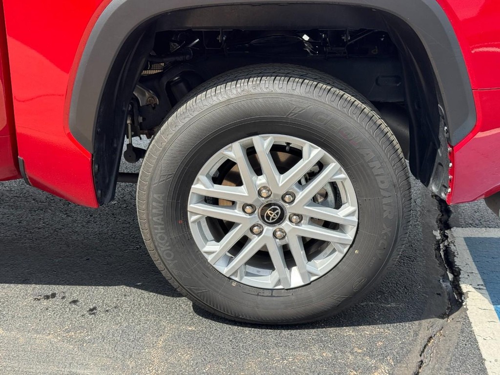 Toyota Tundra 4WD Vehicle Image 7
