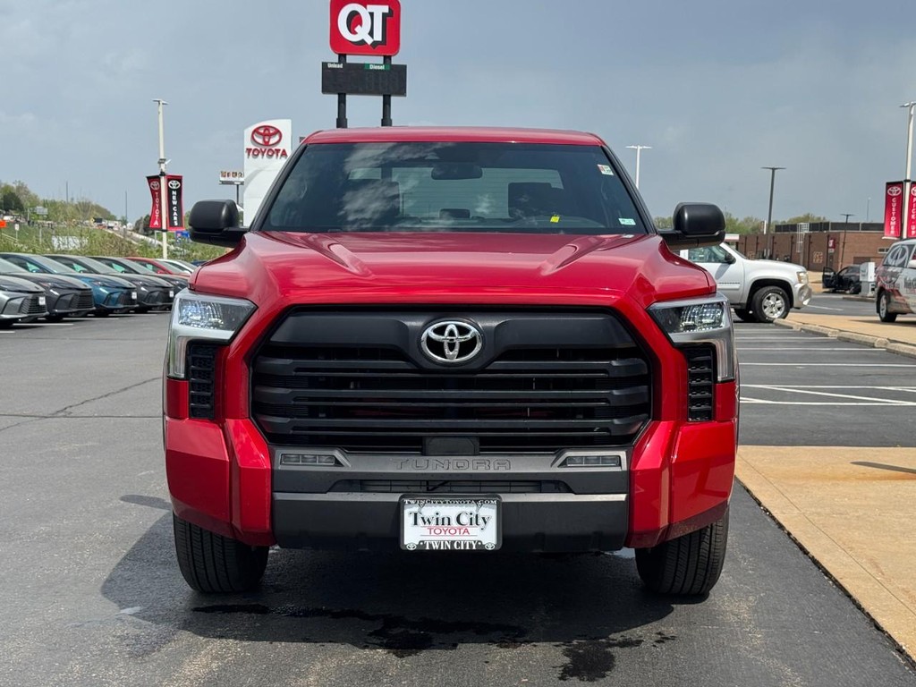 Toyota Tundra 4WD Vehicle Image 9