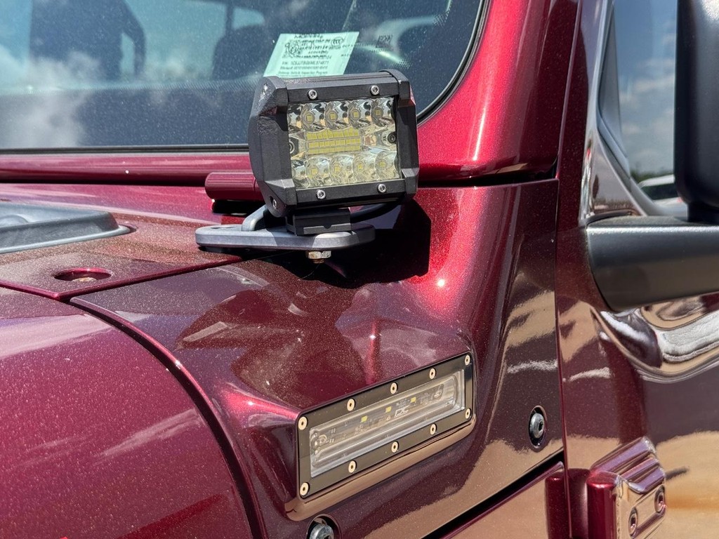 Jeep Gladiator Vehicle Image 12