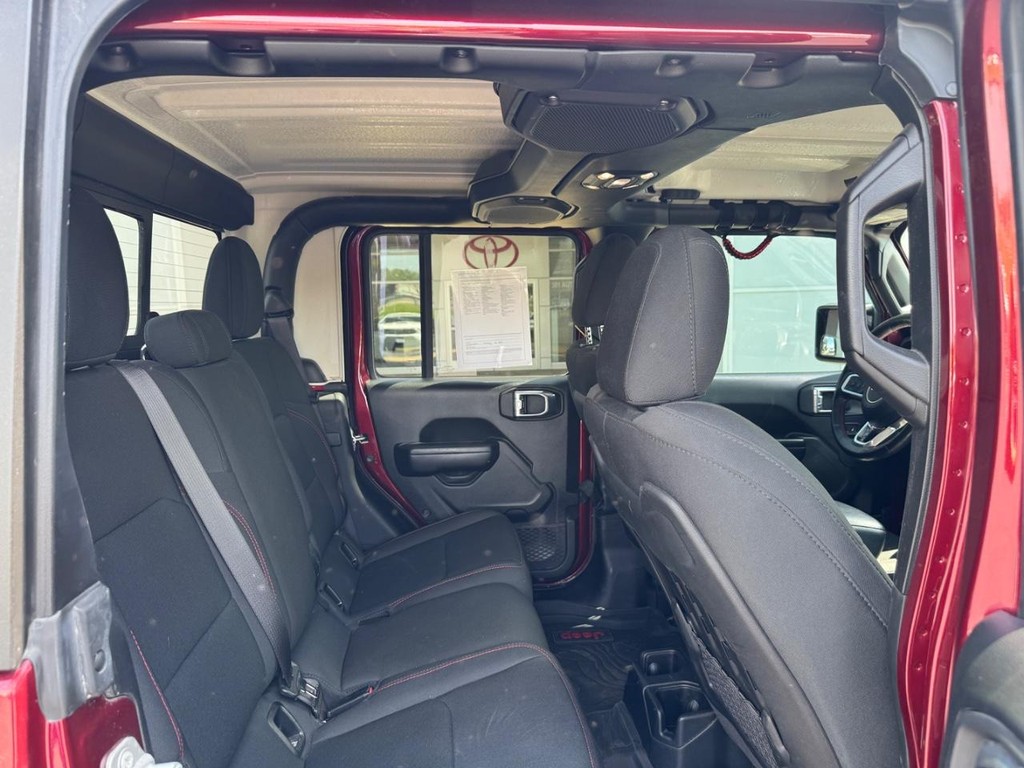 Jeep Gladiator Vehicle Image 14