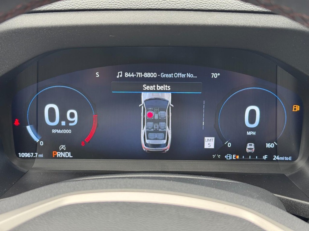 Ford Explorer Vehicle Image 19