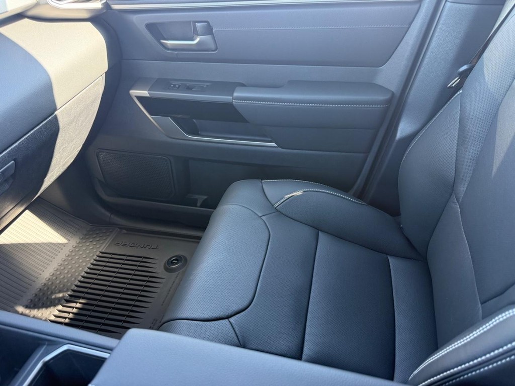 Toyota Tundra 4WD Vehicle Image 16