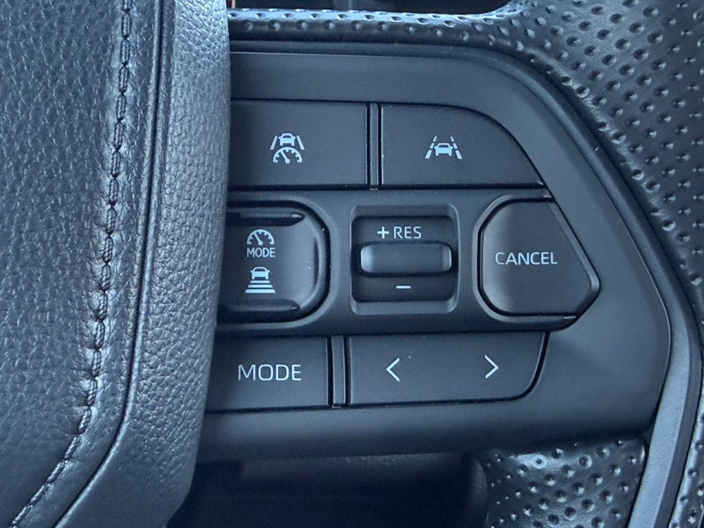 Toyota Tacoma 2WD Vehicle Image 9