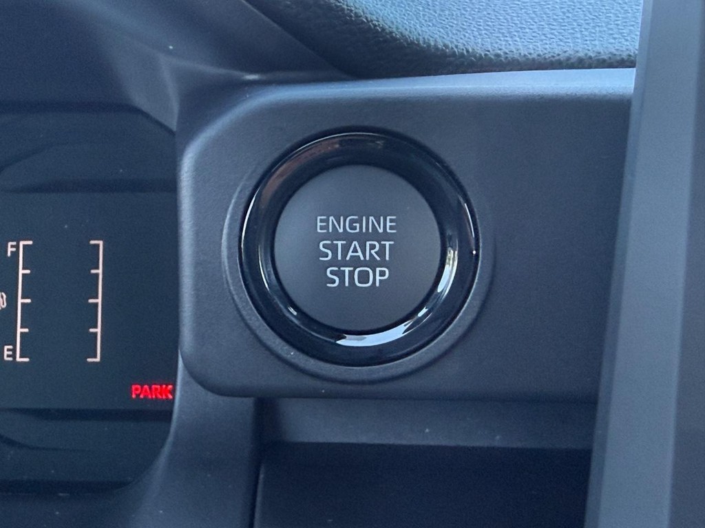 Toyota Tacoma 2WD Vehicle Image 10