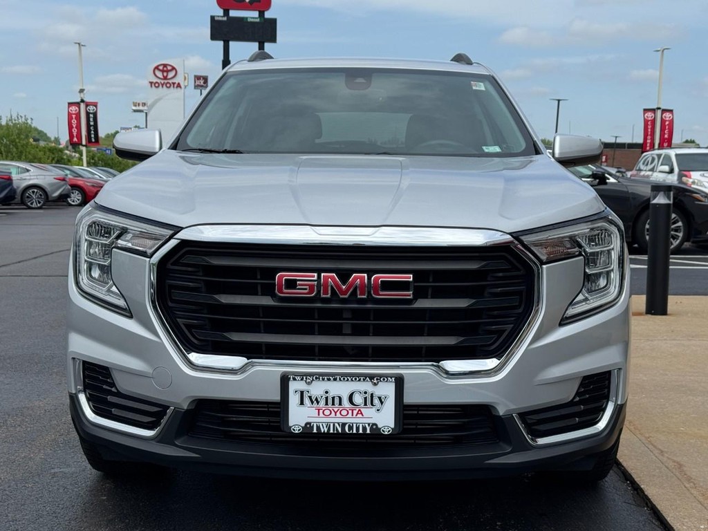 GMC Terrain Vehicle Image 4