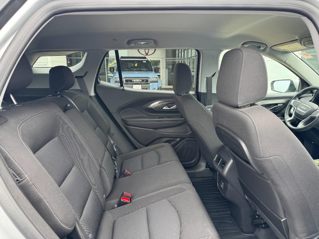 GMC Terrain Vehicle Image 5