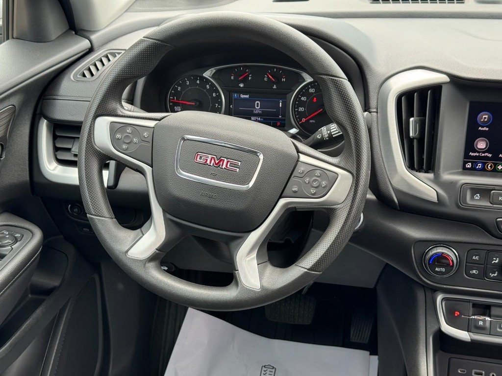 GMC Terrain Vehicle Image 7