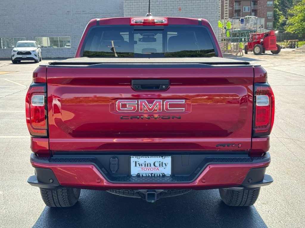 GMC Canyon Vehicle Image 5