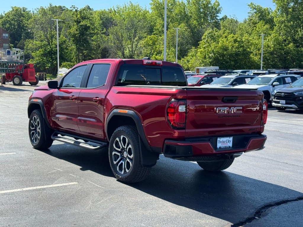 GMC Canyon Vehicle Image 6