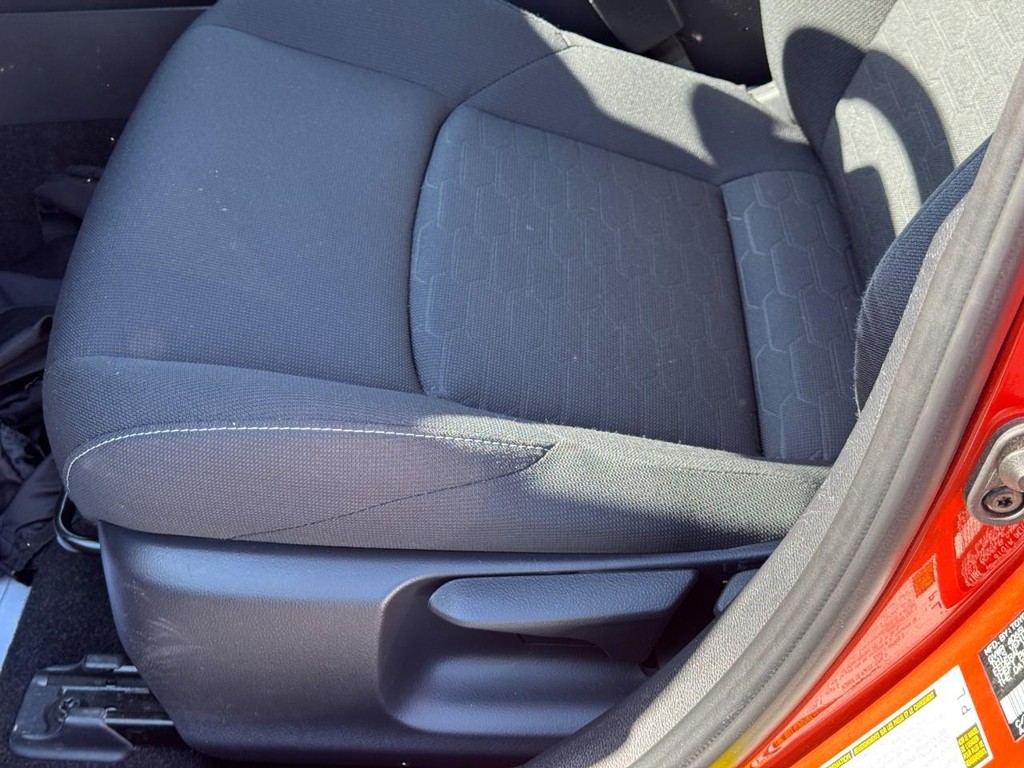 Toyota Corolla Hatchback Vehicle Image 22