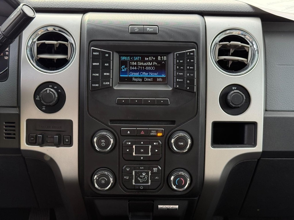 Ford F-150 Vehicle Full-screen Gallery Image 15