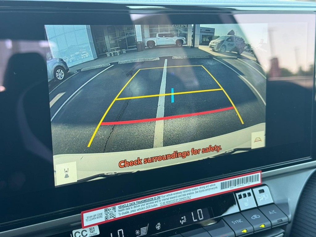 Toyota Camry Vehicle Image 13