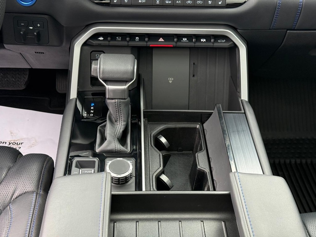 Toyota Tundra 4WD Vehicle Image 16