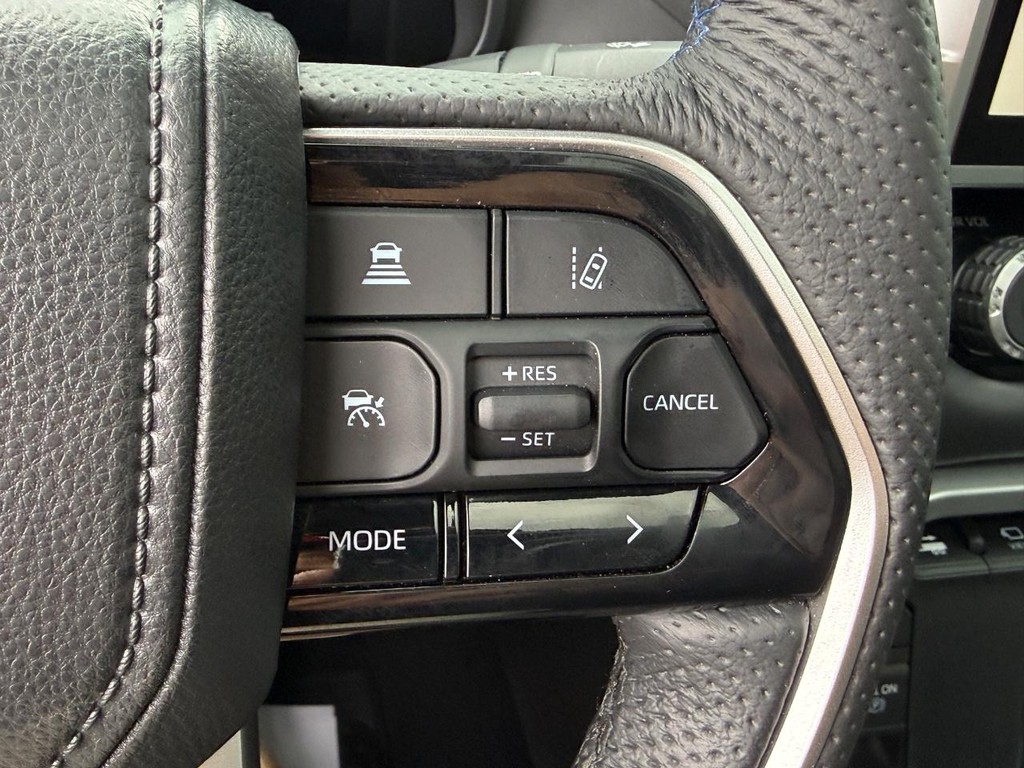 Toyota Tundra 4WD Vehicle Image 22