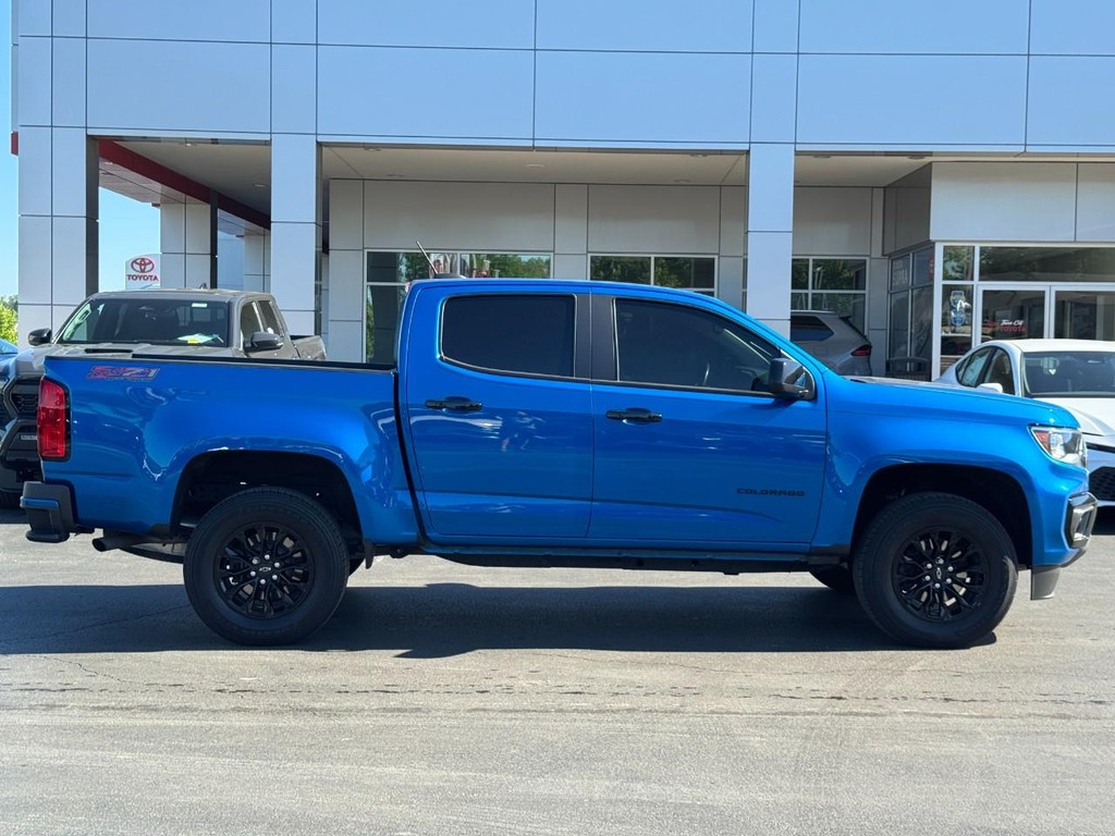 Chevrolet Colorado Vehicle Image 2