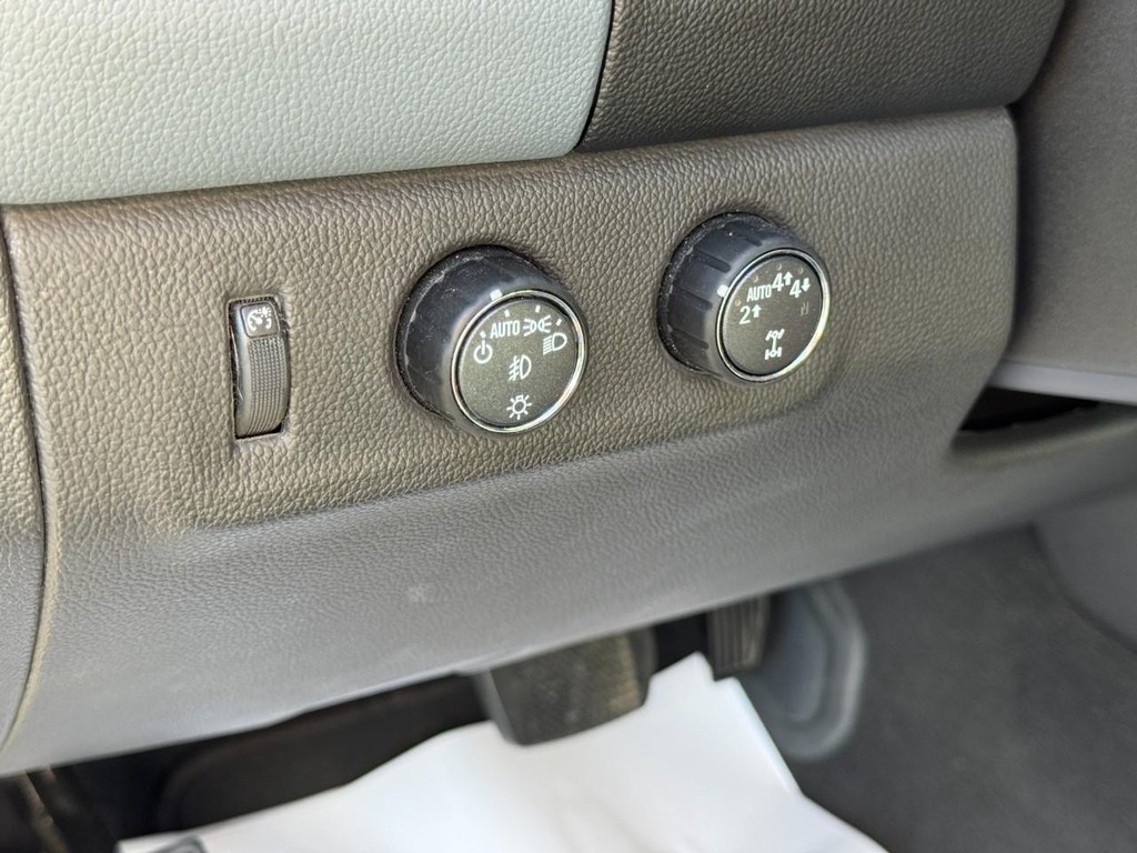 Chevrolet Colorado Vehicle Image 16
