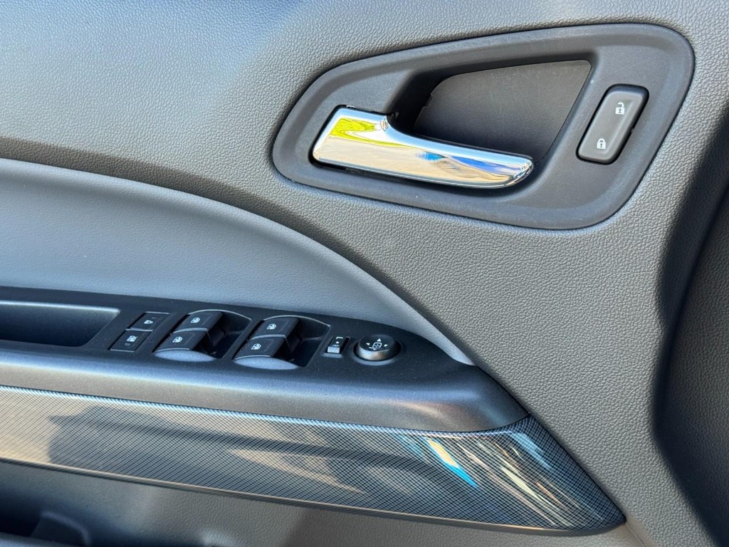 Chevrolet Colorado Vehicle Image 22