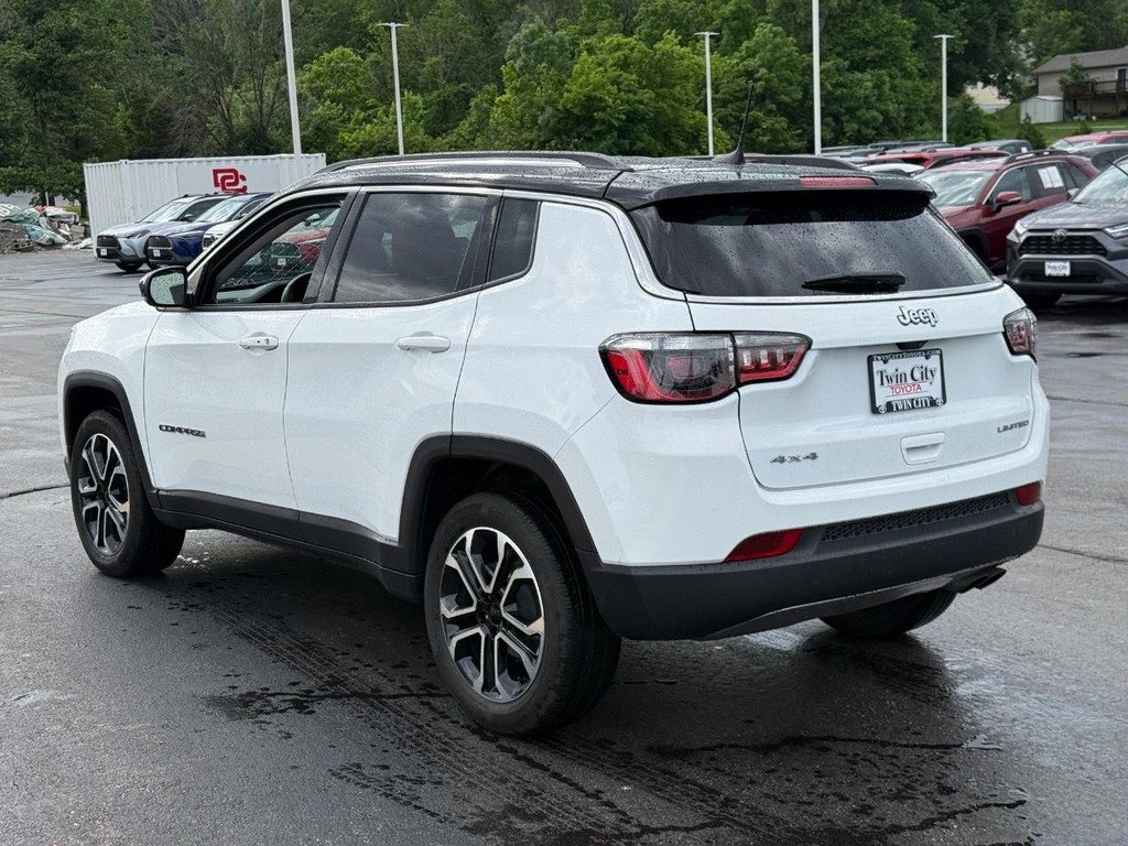 Jeep Compass Vehicle Image 7