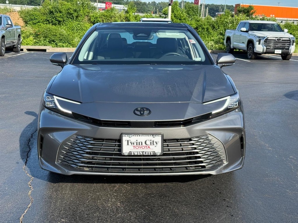 Toyota Camry Vehicle Image 10