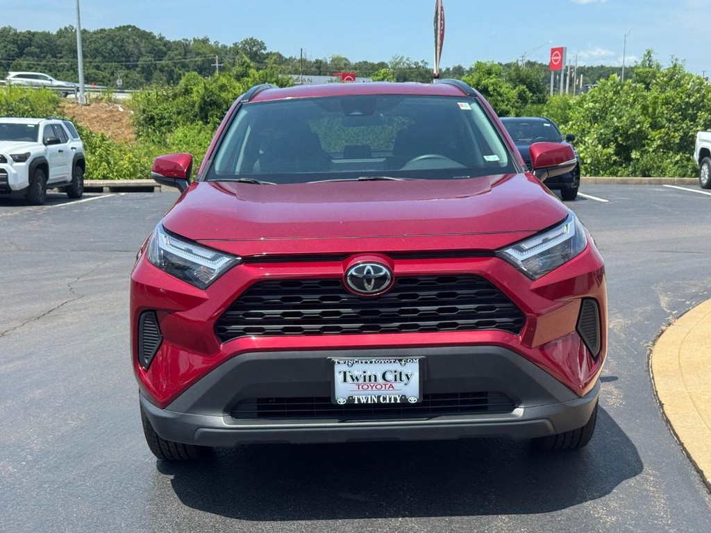 Toyota RAV4 Vehicle Image 9